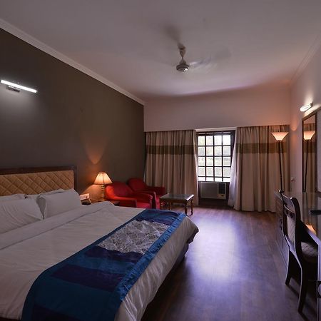 Hotel North Park Панчкула Екстер'єр фото