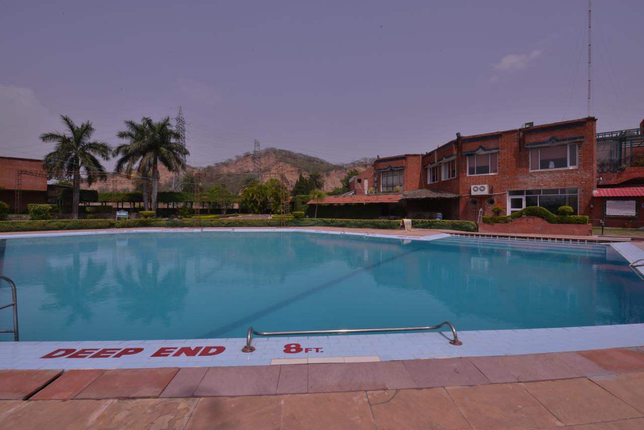 Hotel North Park Панчкула Екстер'єр фото